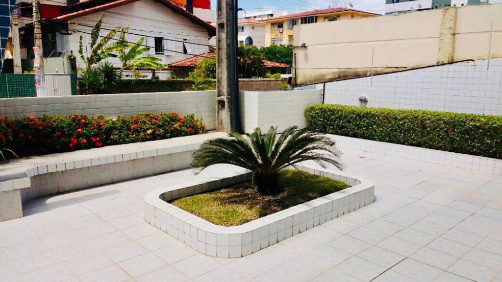 Apto Jatiuca Uma Quadra Da Praia Maceió Exterior foto